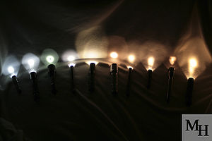 Side-by-side comparison of a number of flashlights and tints. Click for full caption. Side-by-side comparison of a number of flashlights and tints. Click for full caption.